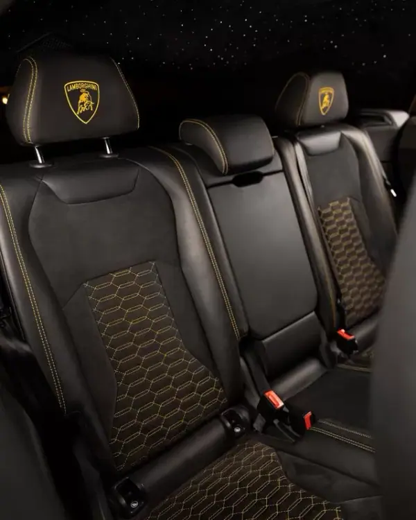Lamborghini Urus 2020 - 275000 EUR, 104000 km - AUTO.MOTO.pt - 104000km - foto 32 de 40