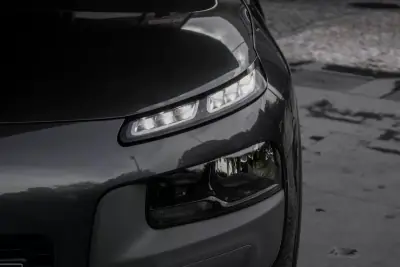 Citroën C4 Cactus 2016 - 10550 EUR, 98640 km - AUTO.MOTO.pt - 98640km - foto 8 de 42