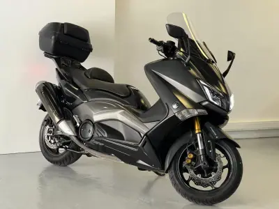 Yamaha TMAX 2015 - 8990 EUR, 25000 km - AUTO.MOTO.pt - 25000km - foto 4 de 26