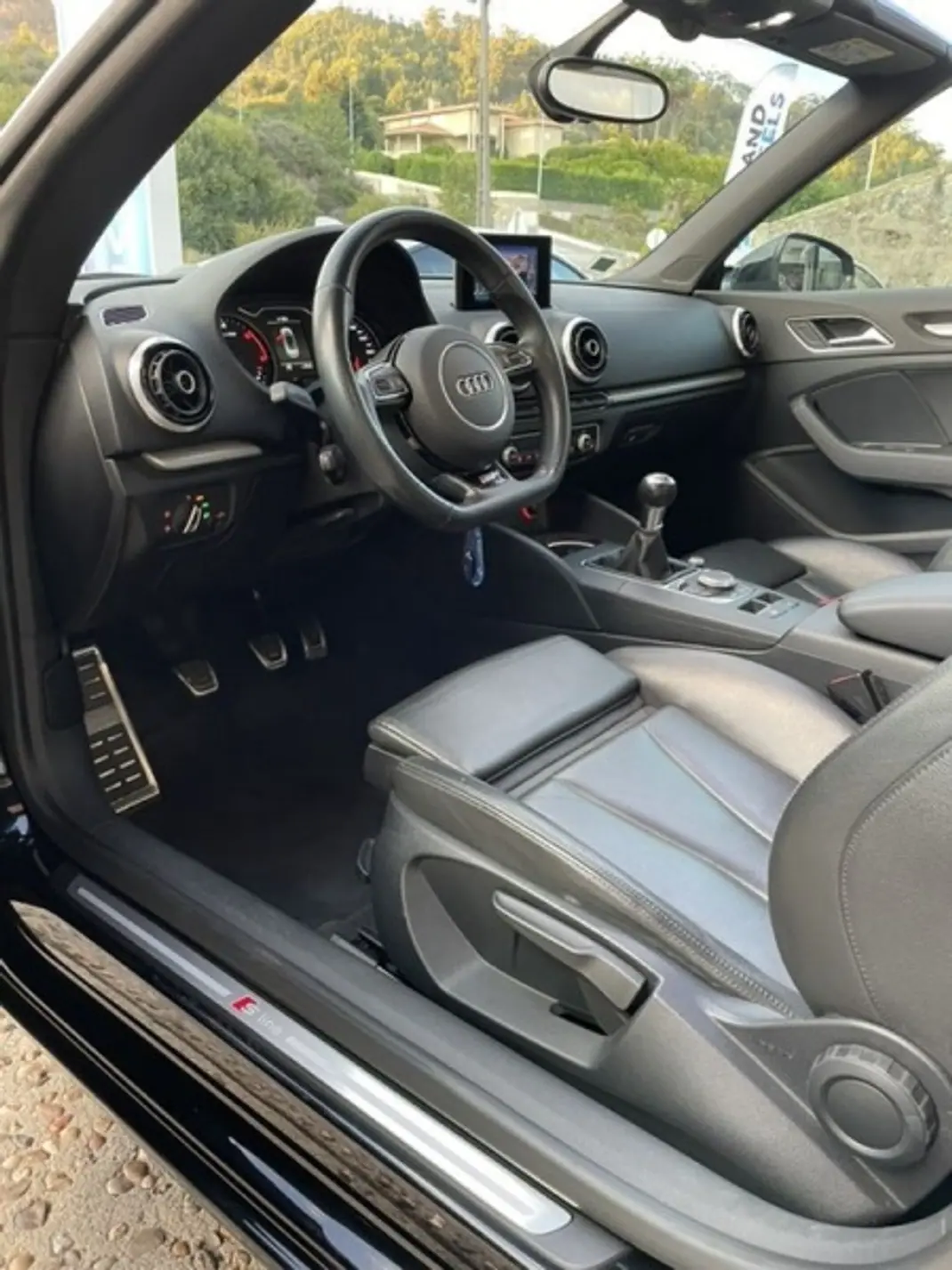 Audi A3 Cabrio 2015 - 25500 EUR, 115000 km - AUTO.MOTO.pt - 115000km - foto 27 de 33