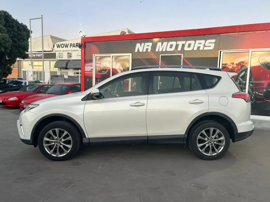 Toyota RAV4 2019 - 29990 EUR, 53500 km - AUTO.MOTO.pt - 53500km - foto 3 de 16