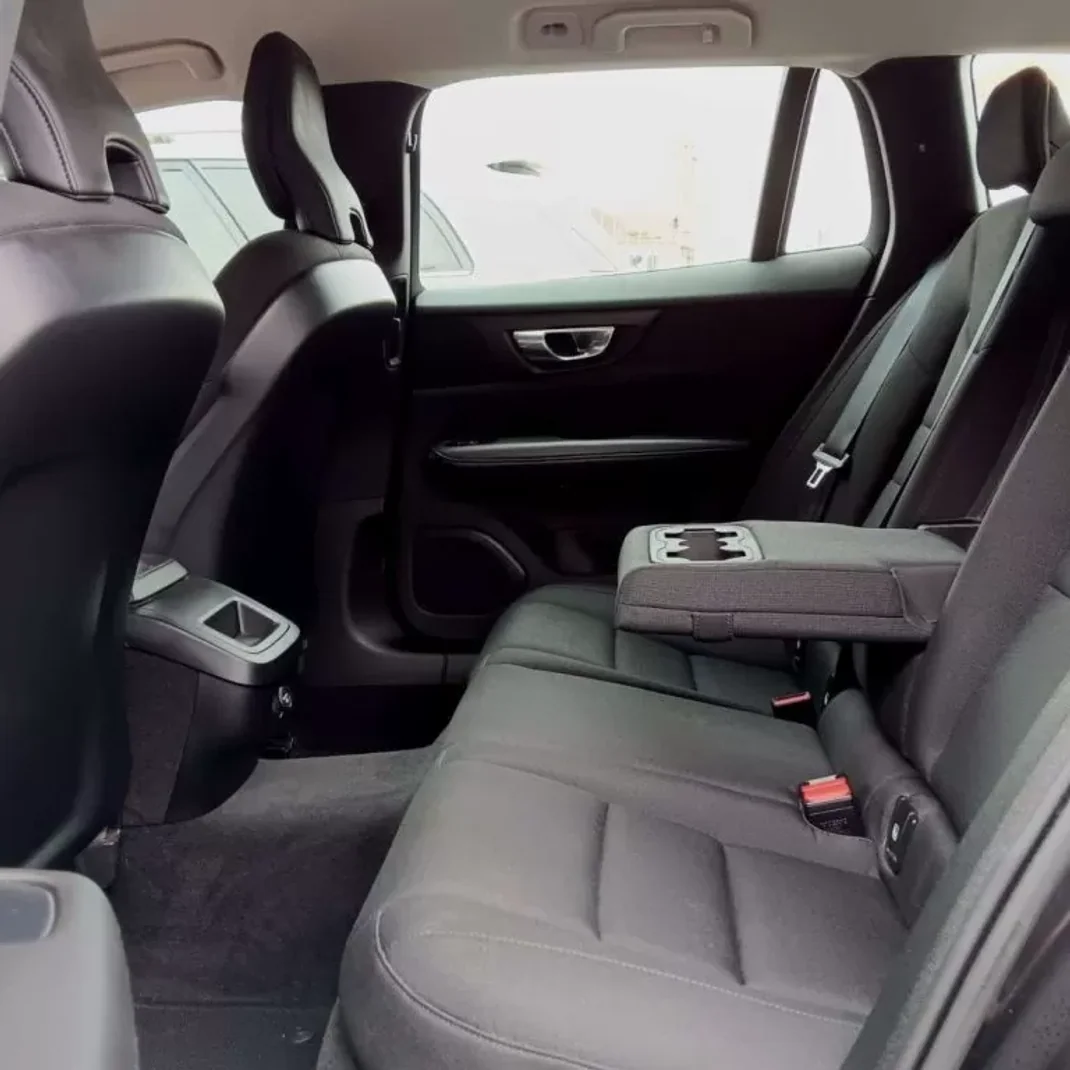 Volvo V60 2019 - 22900 EUR, 165194 km - AUTO.MOTO.pt - 165194km - foto 25 de 27