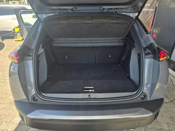 Peugeot 2008 2023 - 21900 EUR, 112000 km - AUTO.MOTO.pt - 112000km - foto 12 de 16