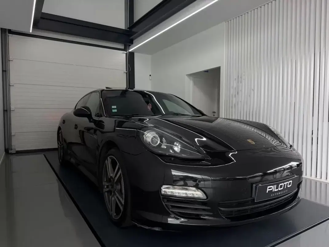 Porsche Panamera 2012 - 34990 EUR, 187000 km - AUTO.MOTO.pt - 187000km - foto 3 de 22