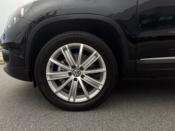 Volkswagen Tiguan 2011 - 13800 EUR, 147290 km - AUTO.MOTO.pt - 147290km - foto 16 de 26