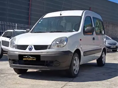Renault Kangoo 2007 - 3900 EUR, 144675 km - foto 2 de 9