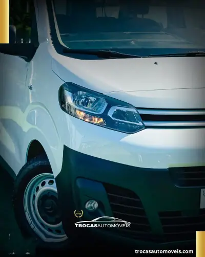 Citroën Jumpy 2019 - 24900 EUR, 181778 km - AUTO.MOTO.pt - 181778km - foto 4 de 8