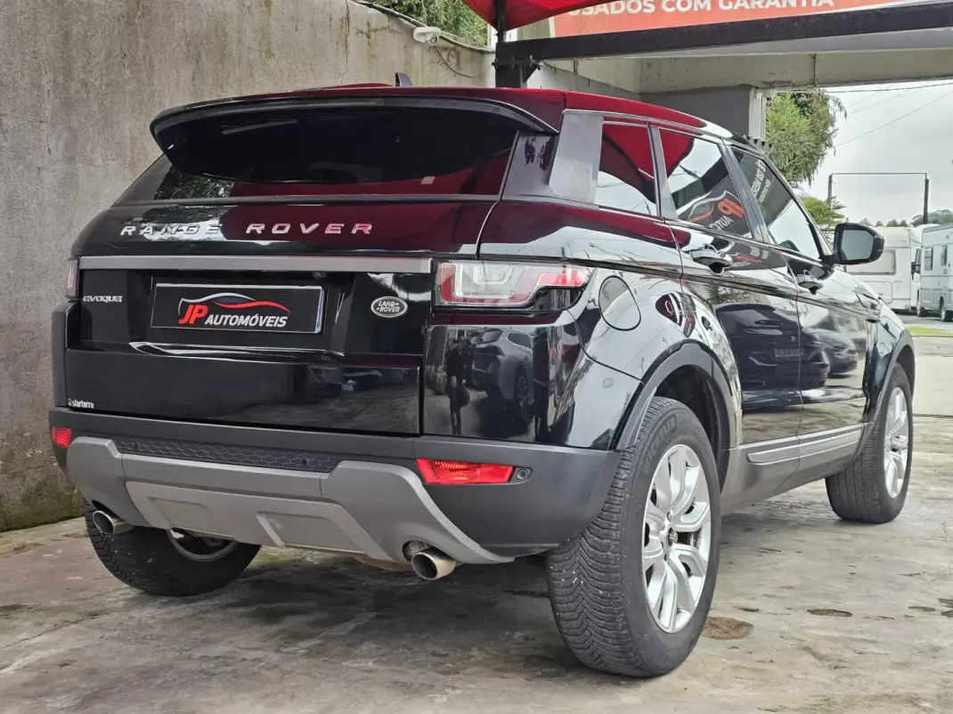 Land Rover Range Rover Evoque 2016 - 17499 EUR, 185000 km - AUTO.MOTO.pt - 185000km - foto 14 de 17