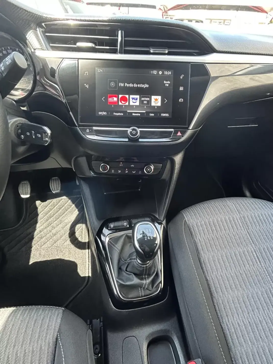 Opel Corsa 2022 - 14500 EUR, 129734 km - AUTO.MOTO.pt - 129734km - foto 15 de 23