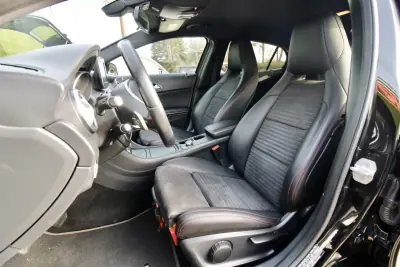 Mercedes-Benz GLA 180 2016 - 22500 EUR, 148000 km - AUTO.MOTO.pt - 148000km - foto 15 de 32