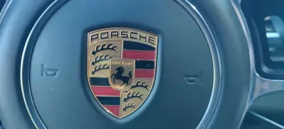 Porsche Panamera 2017 - 82499 EUR, 62500 km - AUTO.MOTO.pt - 62500km - foto 37 de 49