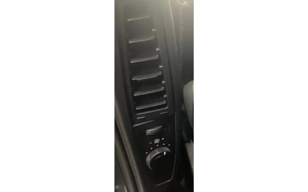Citroën C4 Spacetourer 2019 - 15490 EUR, 97889 km - AUTO.MOTO.pt - 97889km - foto 12 de 17
