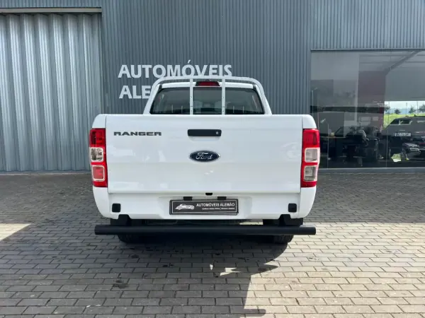 Ford Ranger 2023 - 34000 EUR, 94000 km - AUTO.MOTO.pt - 94000km - foto 5 de 16