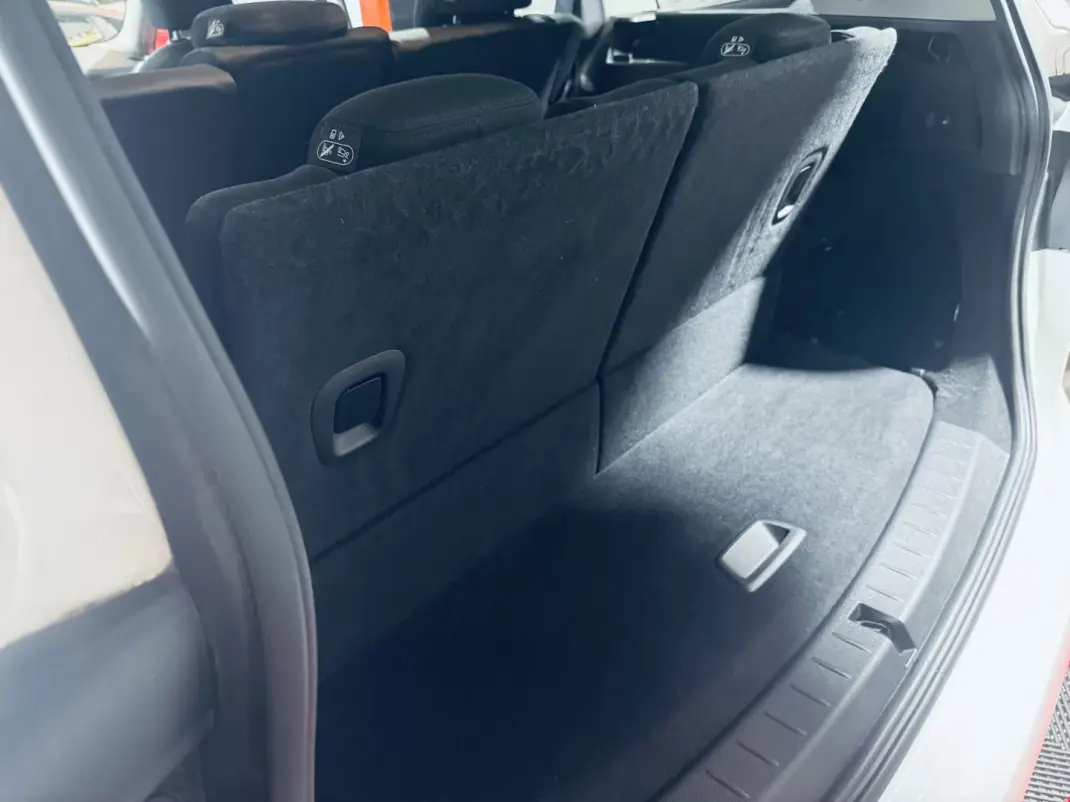 BMW 218 Gran Tourer 2017 - 17990 EUR, 127506 km - AUTO.MOTO.pt - 127506km - foto 13 de 39