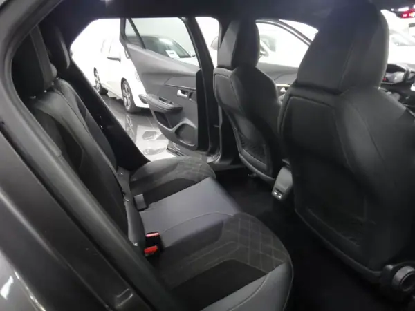 Peugeot 2008 2022 - 18990 EUR, 63000 km - AUTO.MOTO.pt - 63000km - foto 17 de 29
