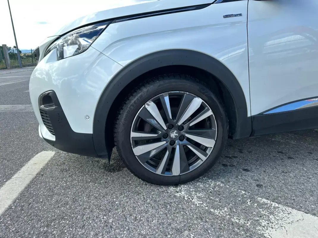 Peugeot 3008 2020 - 23900 EUR, 132834 km - AUTO.MOTO.pt - 132834km - foto 2 de 34