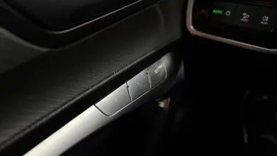 Audi A6 2019 - 34990 EUR, 140670 km - AUTO.MOTO.pt - 140670km - foto 32 de 37