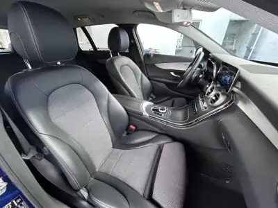 Mercedes-Benz C 300 2020 - 28499 EUR, 118000 km - AUTO.MOTO.pt - 118000km - foto 24 de 26