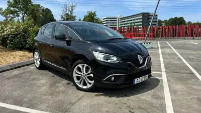 Renault Scénic 2017 - 12590 EUR, 176302 km - 176302km - foto 2 de 22