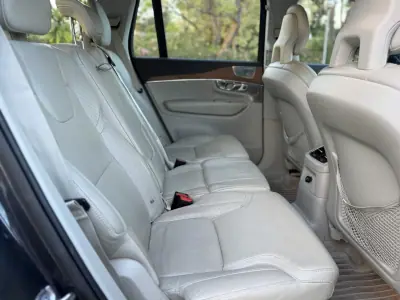 Volvo XC 90 2016 - 24999 EUR, 180000 km - AUTO.MOTO.pt - 180000km - foto 10 de 25