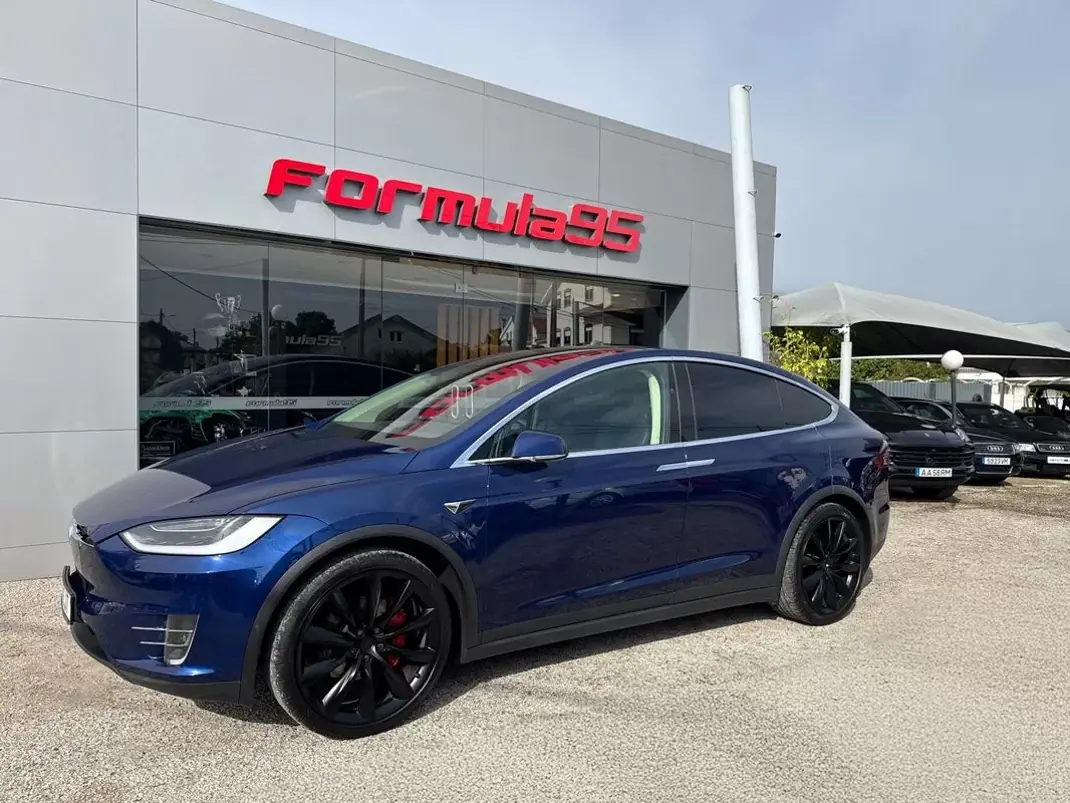 Tesla Model X 2017 - 38900 EUR, 49854 km - AUTO.MOTO.pt - 49854km - foto 8 de 14