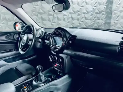 MINI Clubman 2018 - 15990 EUR, 99835 km - AUTO.MOTO.pt - 99835km - foto 17 de 29