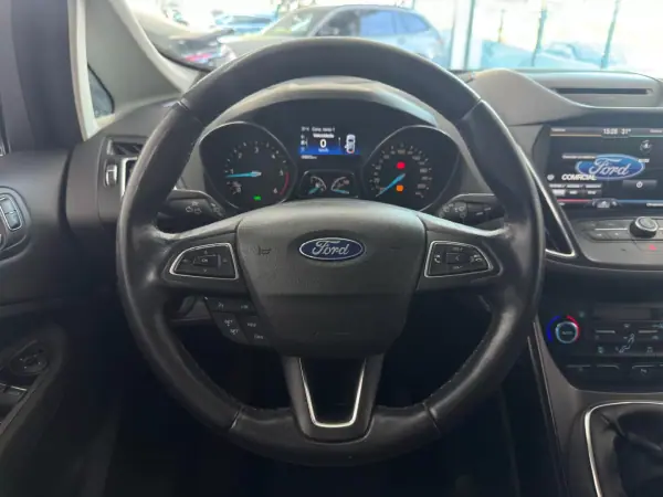 Ford C-Max 2015 - 12990 EUR, 69603 km - AUTO.MOTO.pt - 69603km - foto 16 de 32