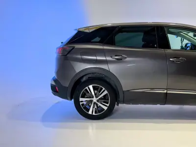 Peugeot 3008 2022 — foto 2 de 33