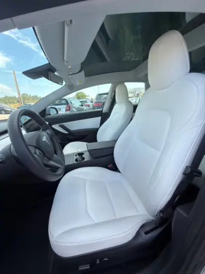 Tesla Model 3 2021 - 27000 EUR, 157593 km - 157593km - foto 10 de 18
