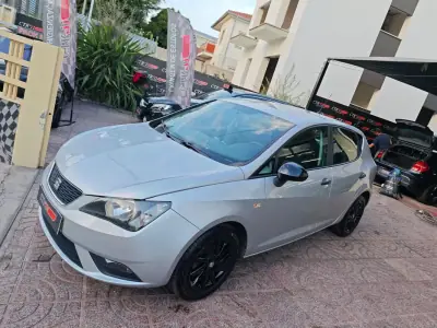 SEAT Ibiza 2016 - 10900 EUR, 80000 km - AUTO.MOTO.pt - 80000km - foto 2 de 29