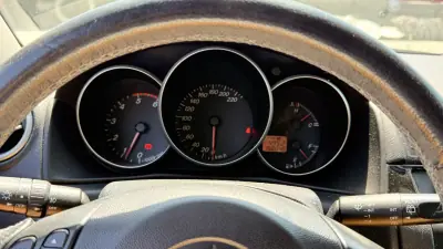 Mazda 3 2005 - 3500 EUR, 168000 km - AUTO.MOTO.pt - 168000km - foto 33 de 49