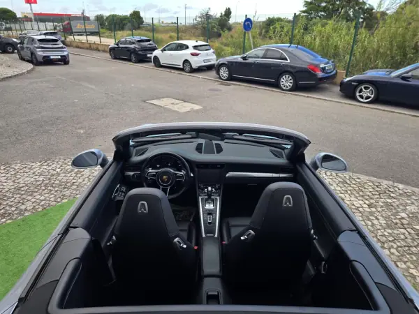Porsche 911 2018 - 119950 EUR, 78000 km - AUTO.MOTO.pt - 78000km - foto 8 de 11