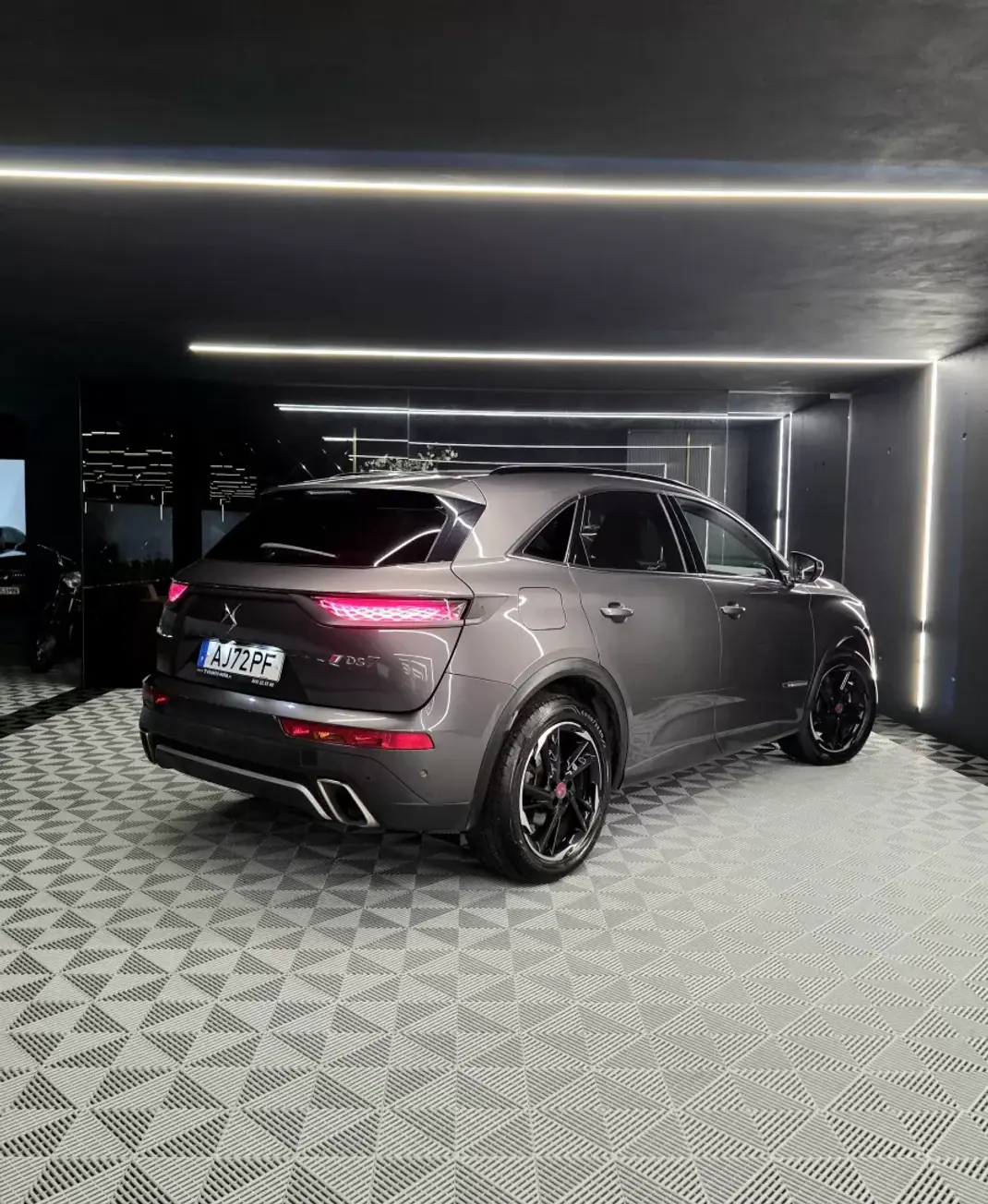 DS DS7 Crossback 2021 - 22750 EUR, 123722 km - 123722km - foto 7 de 34