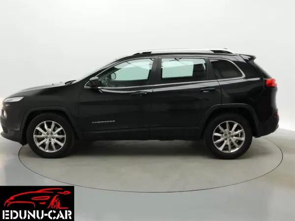 Jeep Cherokee 2013 - 13750 EUR, 180000 km - AUTO.MOTO.pt - 180000km - foto 4 de 8