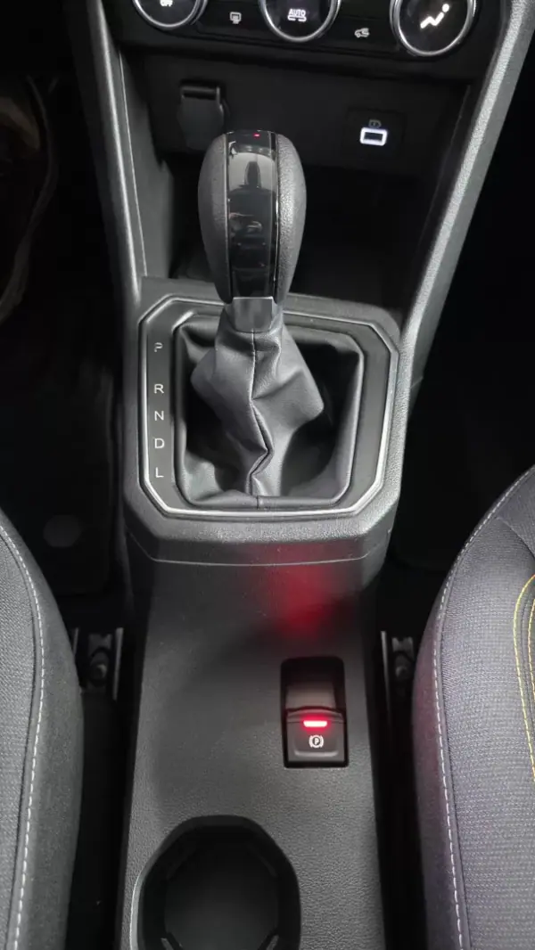 Dacia Sandero 2021 - 16990 EUR, 37000 km - AUTO.MOTO.pt - 37000km - foto 8 de 32