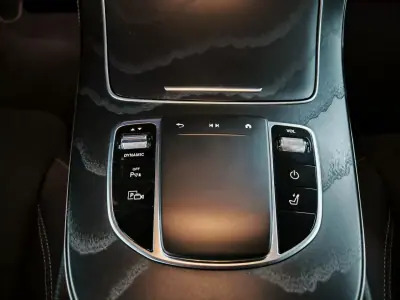 Mercedes-Benz E 300 2022 - 35950 EUR, 122245 km - AUTO.MOTO.pt - 122245km - foto 31 de 43