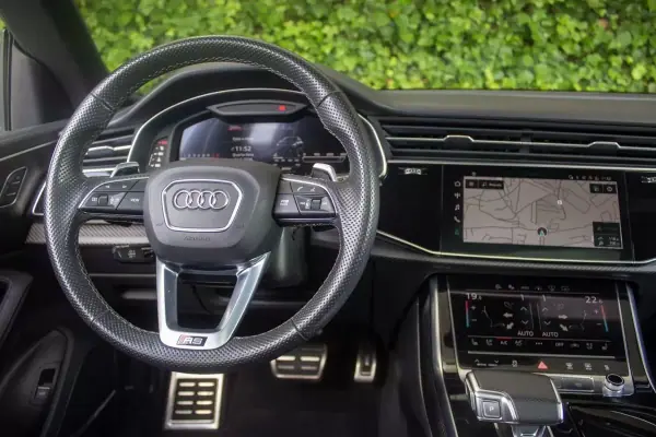 Audi RS Q8 2021 - 131900 EUR, 91000 km - AUTO.MOTO.pt - 91000km - foto 16 de 26
