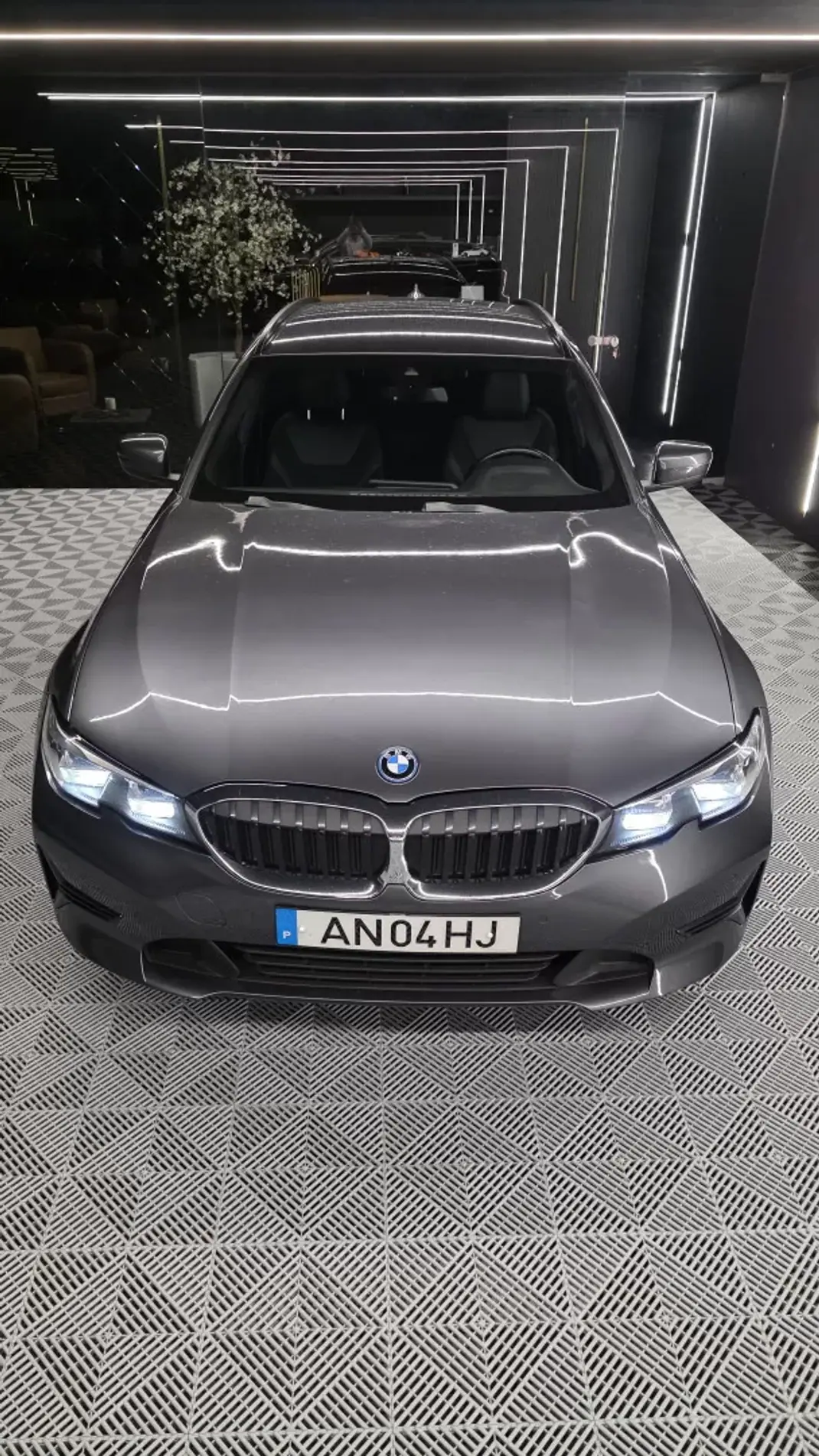 BMW 320 2022 - 26750 EUR, 139000 km - AUTO.MOTO.pt - 139000km - foto 6 de 24
