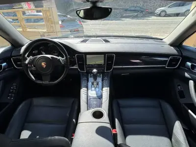 Porsche Panamera 2012 - 32900 EUR, 194000 km - AUTO.MOTO.pt - 194000km - foto 26 de 32