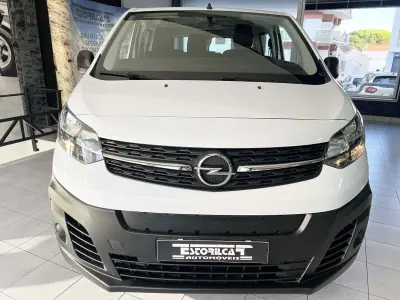 Opel Vivaro-e 2023 — foto 5 de 21