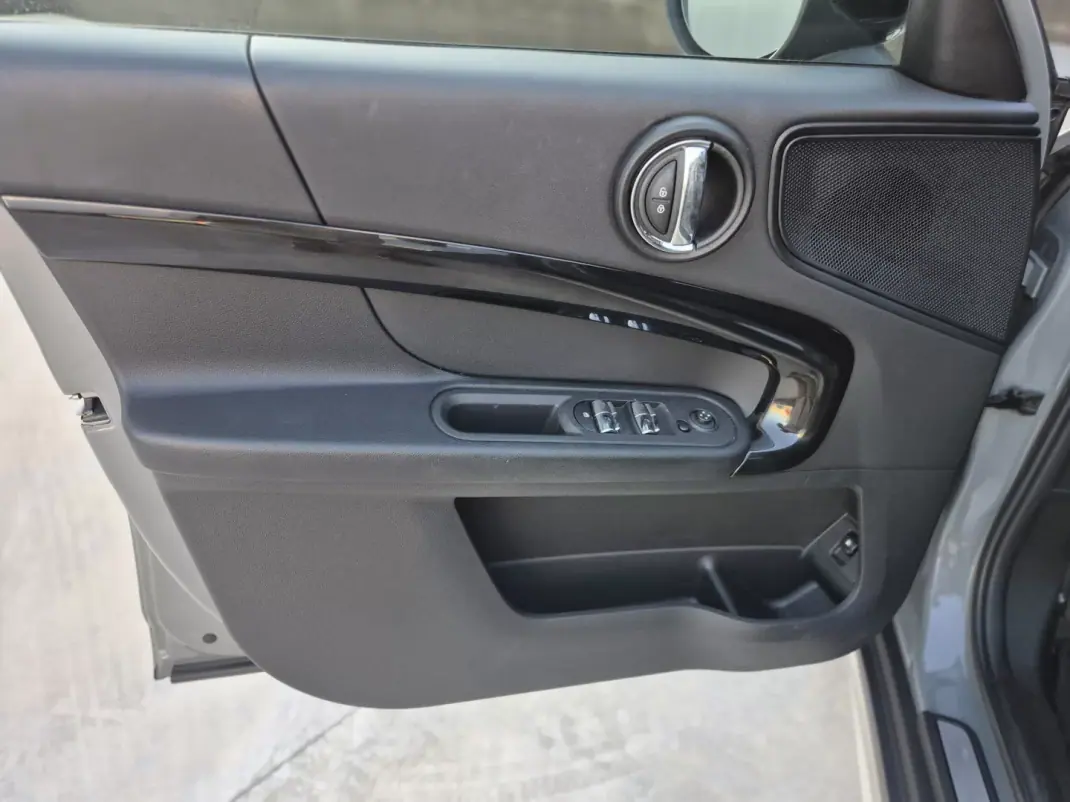 MINI Countryman 2022 - 22000 EUR, 150000 km - 150000km - foto 22 de 37
