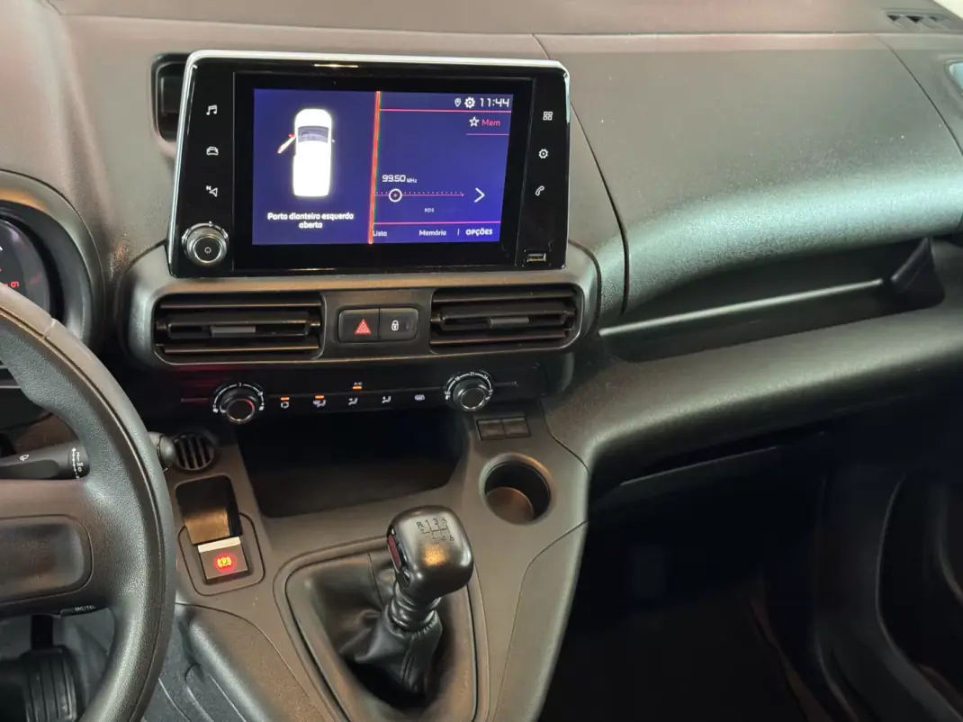 Citroën BERLINGO 1.5 BlueHDi 100 S&S Club M 2022 - 15990 EUR, 92798 km - AUTO.MOTO.pt - 92798km - foto 18 de 19
