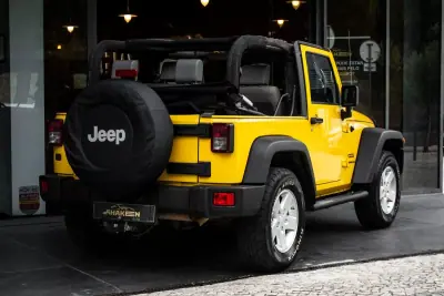 Jeep Wrangler 2009 - 28500 EUR, 210397 km - AUTO.MOTO.pt - 210397km - foto 11 de 34