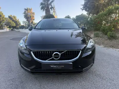 Volvo V40 2017 - 13999 EUR, 80000 km - AUTO.MOTO.pt - 80000km - foto 2 de 13