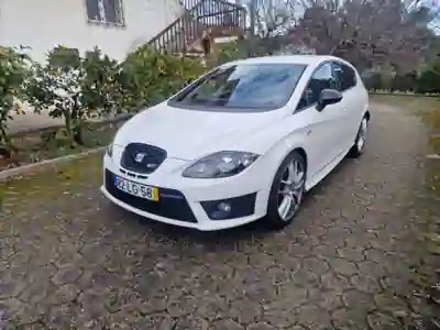 SEAT Leon 2011 - 28500 EUR, 110000 km - 110000km - foto 1 de 12