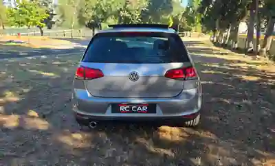 Volkswagen Golf 2013 - 14000 EUR, 141000 km - AUTO.MOTO.pt - 141000km - foto 6 de 12