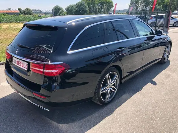Mercedes-Benz E 220 2017 - 37750 EUR, 90500 km - AUTO.MOTO.pt - 90500km - foto 9 de 23