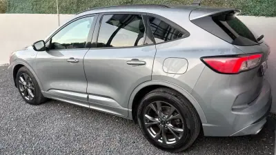Ford Kuga 2022 - 16400 EUR, 119000 km - 119000km - foto 4 de 12
