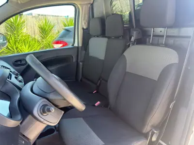 Renault KANGOO 1.5DCI 3L C/IVA 2019 - 9990 EUR, 175000 km - AUTO.MOTO.pt - 175000km - foto 7 de 17