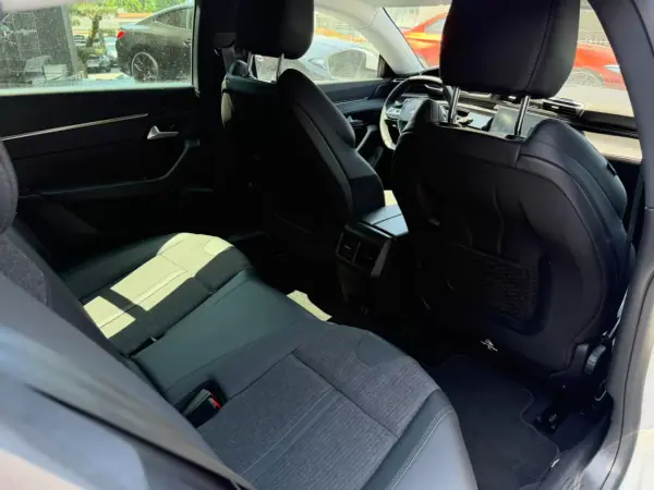 Peugeot 508 SW 2022 - 14900 EUR, 126000 km - AUTO.MOTO.pt - 126000km - foto 12 de 14
